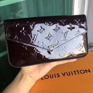 🎈Louis Vuitton Monogram Vernis Pochette Felicie🎈